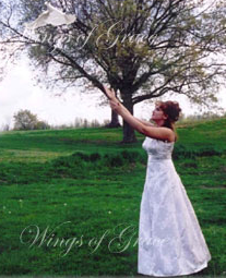 Take enchanting photos for graduations, birthdays and other occasions with our angelic doves. 